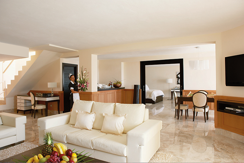 Relaxing suites for honeymooners in Cancun